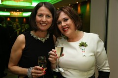 o_1dftk2a1n15nveh17b0bkltj610